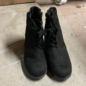 American rag wedge booties